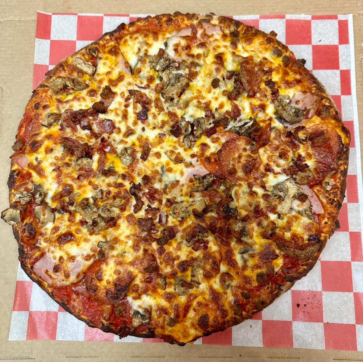 Looking for the finest pizza and broasted chicken in the Arkansas River Valley?