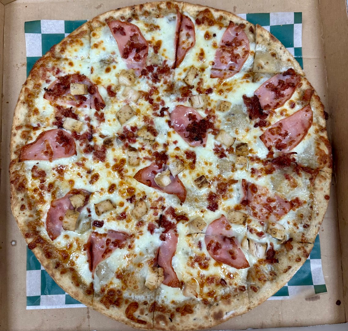 When you're exploring the Iowa Great Lakes region, nothing beats the taste of Boss’ Pizza & Chicken.
